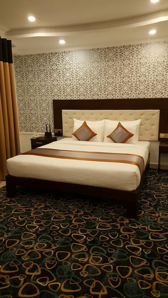 Galaxy Grand Hotel 13/62