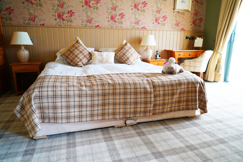 Feversham Arms Hotel Verbena Spa 30/75