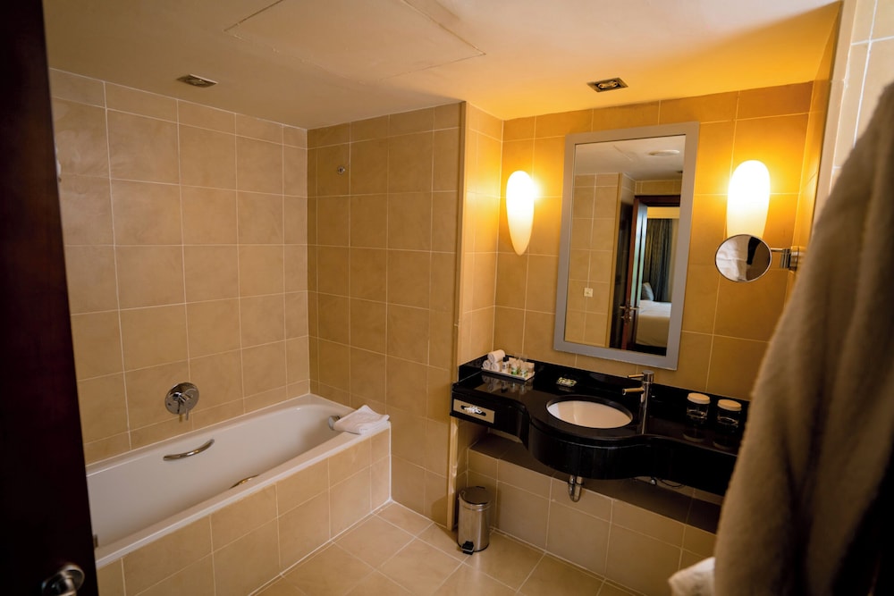 Hilton Malabo 46/46