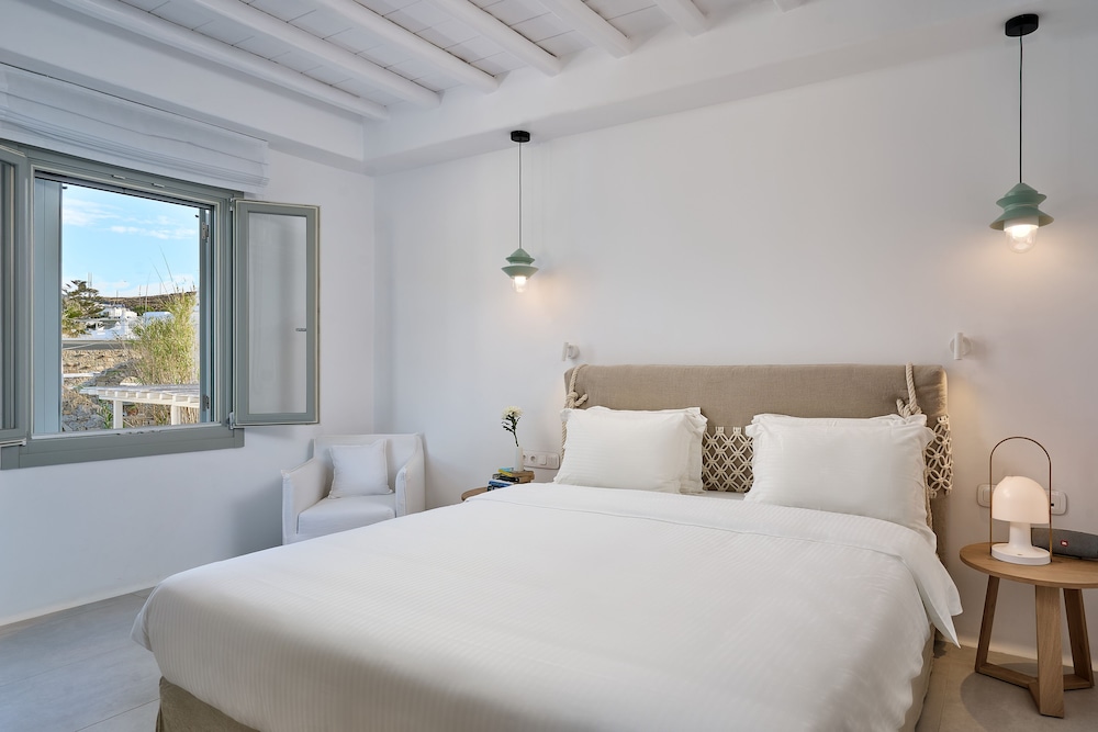 Adorno Beach Hotel and Suites 20/76