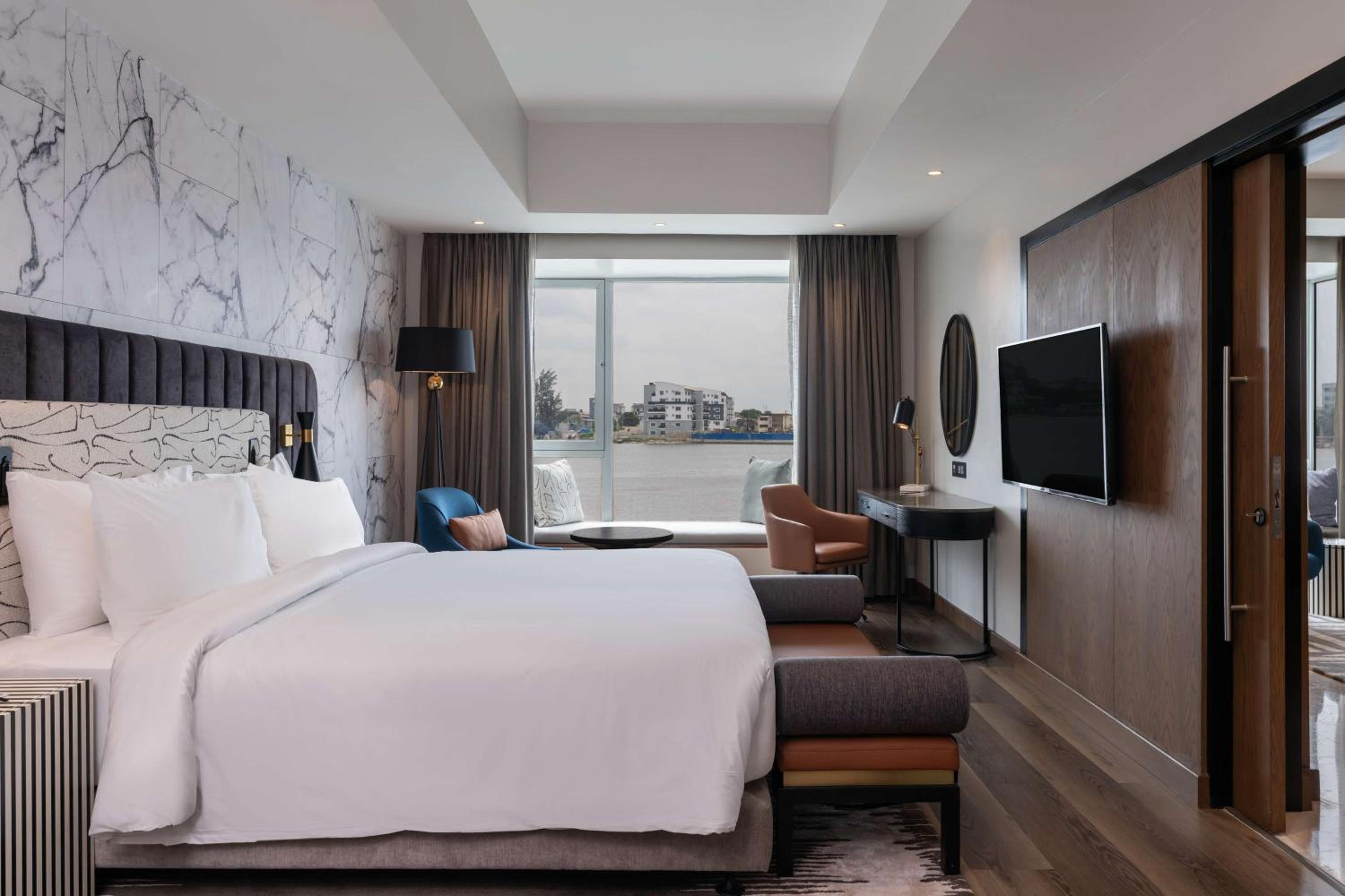 Presidential, Suite, King Bed, Lagoon View, Lounge Access