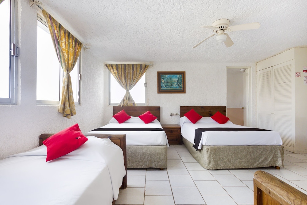Capital O Farallon Inn 12/31