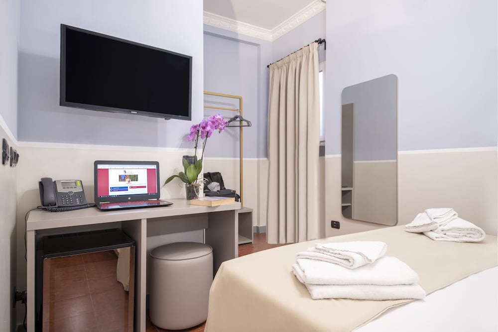 Hotel Grifo 56/65