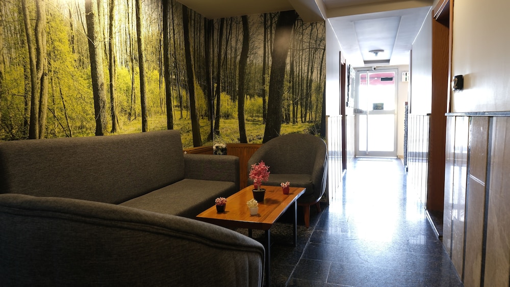Varyant Hotel 24/35