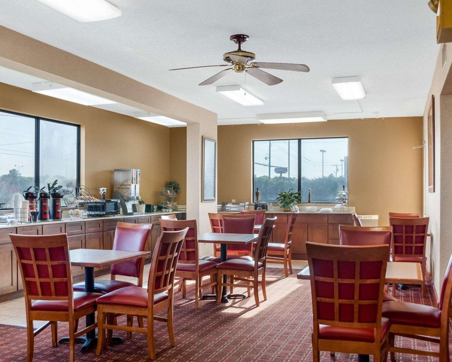 Econo Lodge Greenville MS 12/16