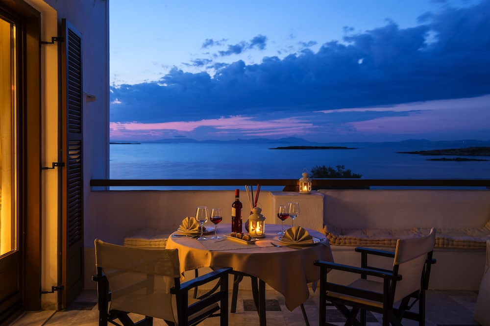 Contaratos Beach Hotel 30/50
