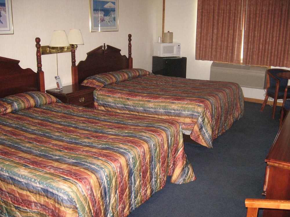 Mackinaw Budget Inn 19/50