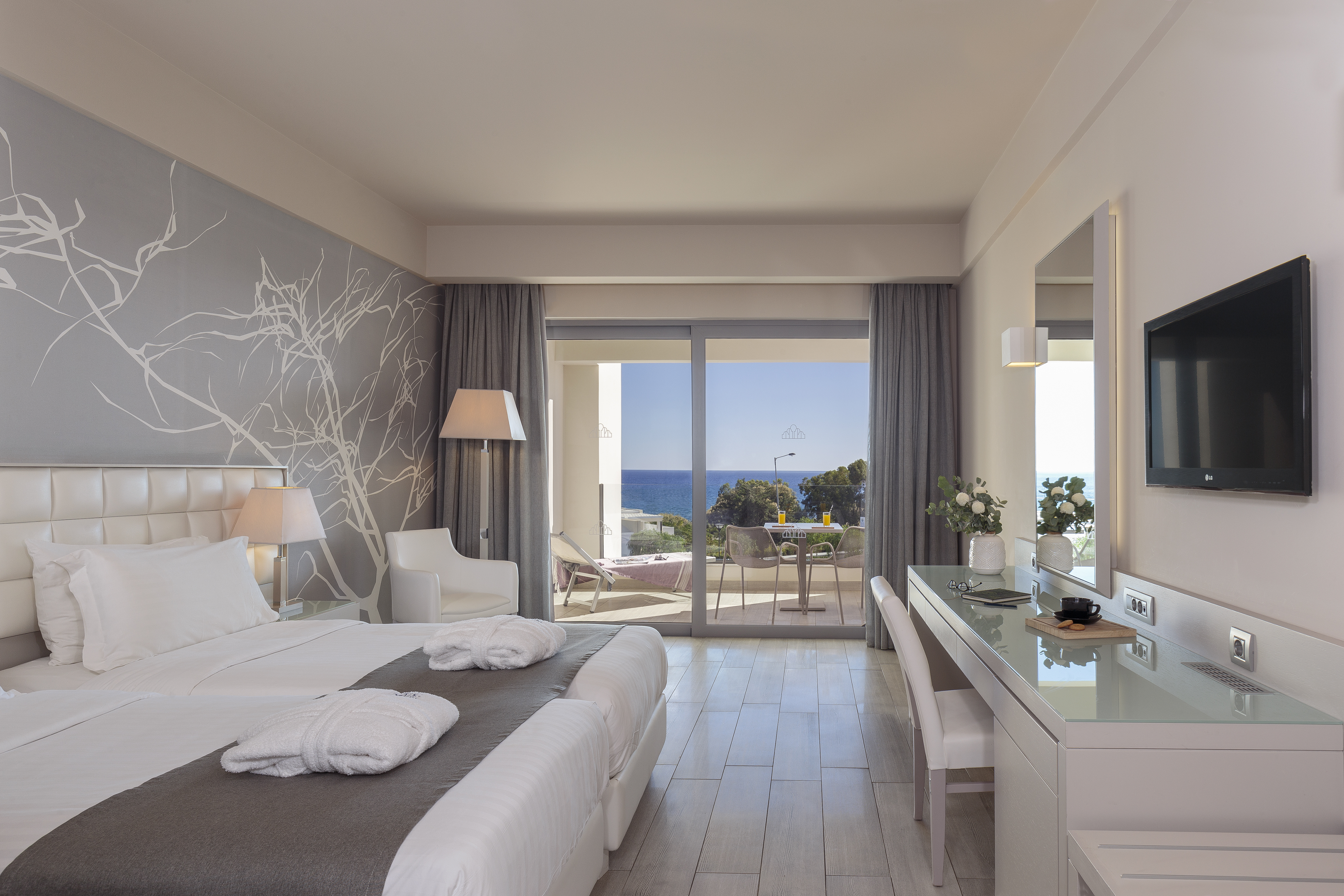 Deluxe, Double or Twin Bed, Sea View