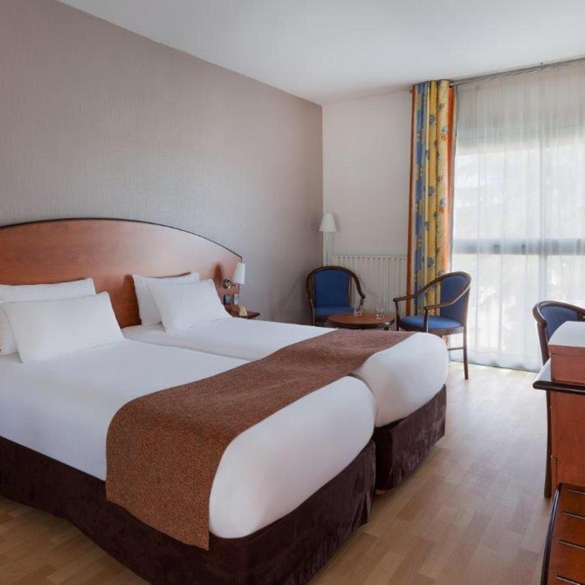 Room, Twin Beds