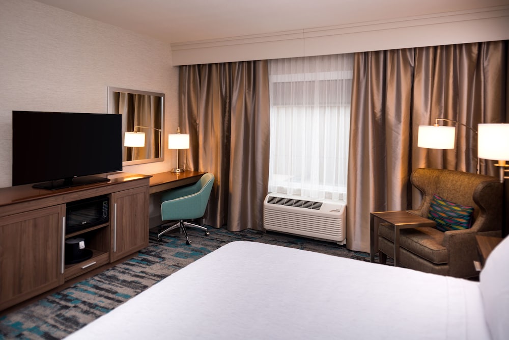 Hampton Inn & Suites Olympia Lacey 8/47