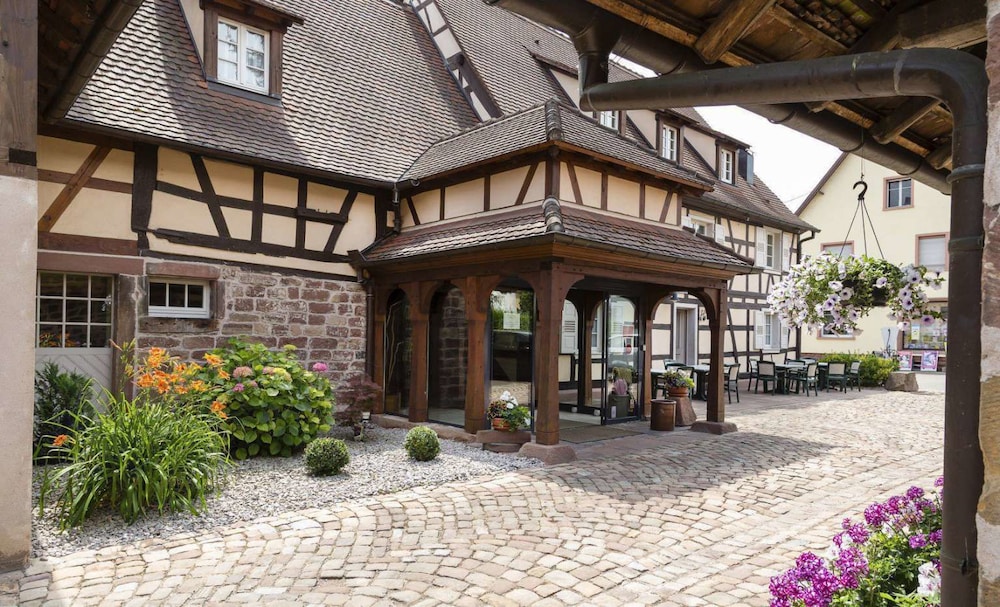 Hotel Restaurant SPA Cheval Blanc Lembach 1/34