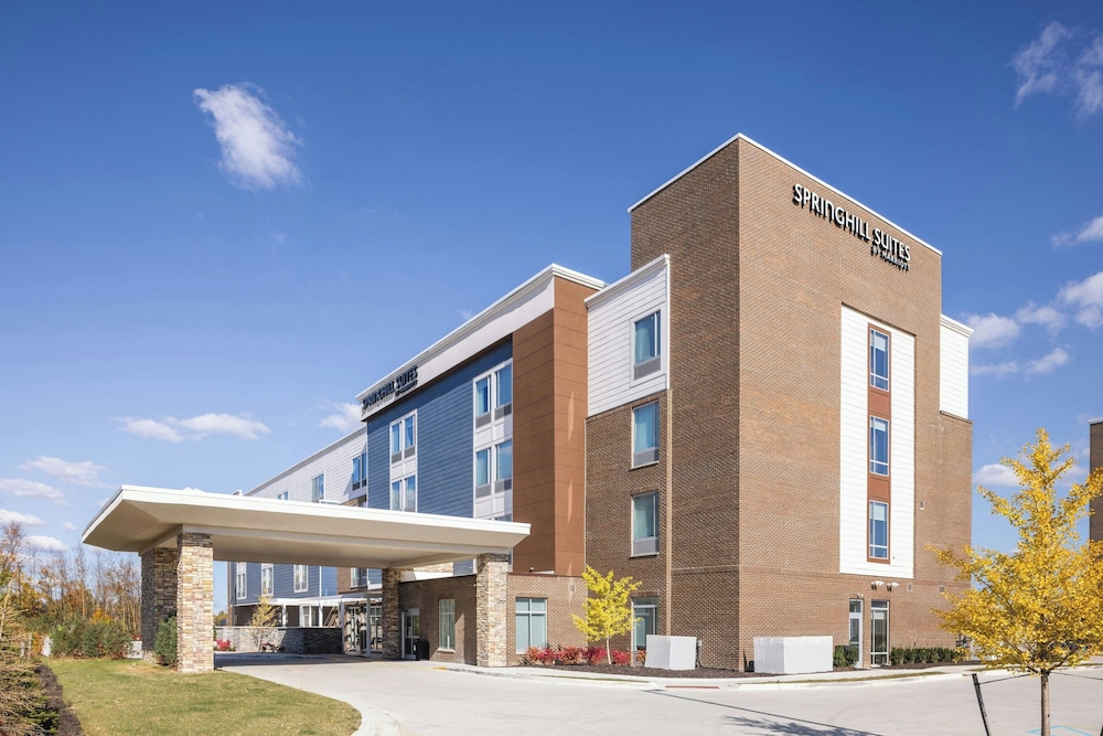 SpringHill Suites Detroit Sterling Heights 1/35