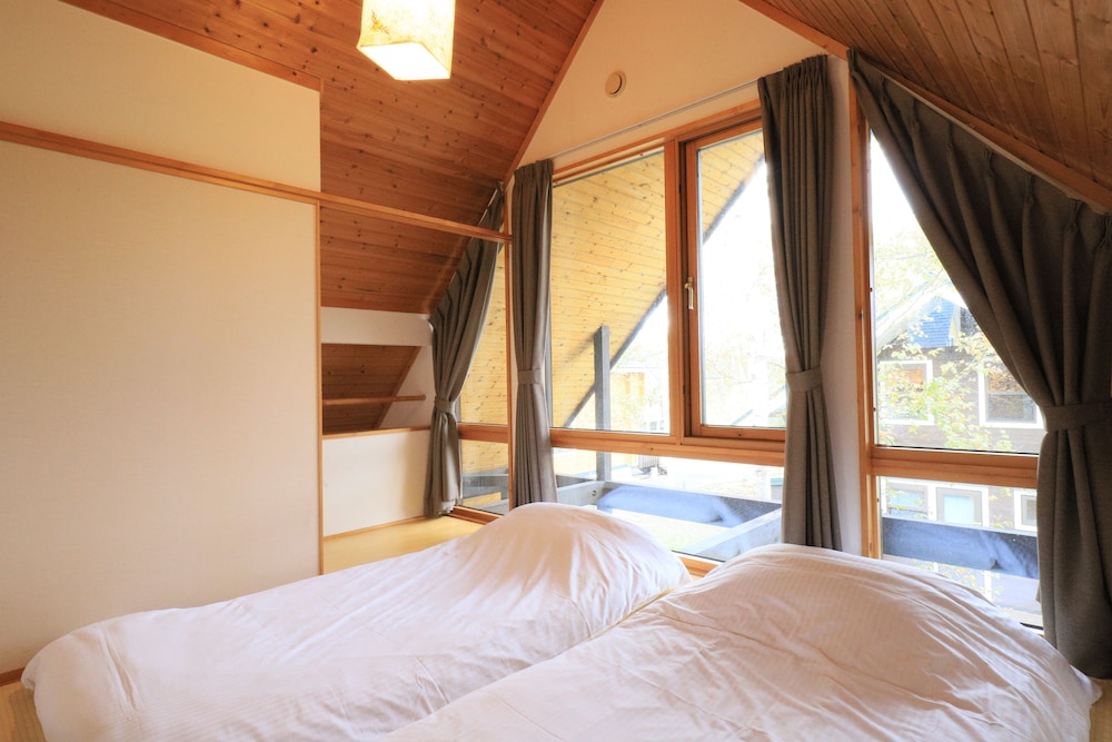 Bliss Cottage Sakura 5/27