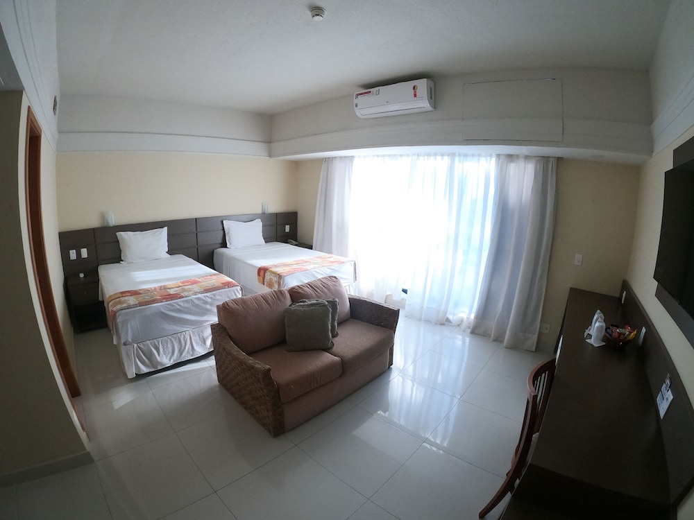 Tropical Executive Hotel 39/62
