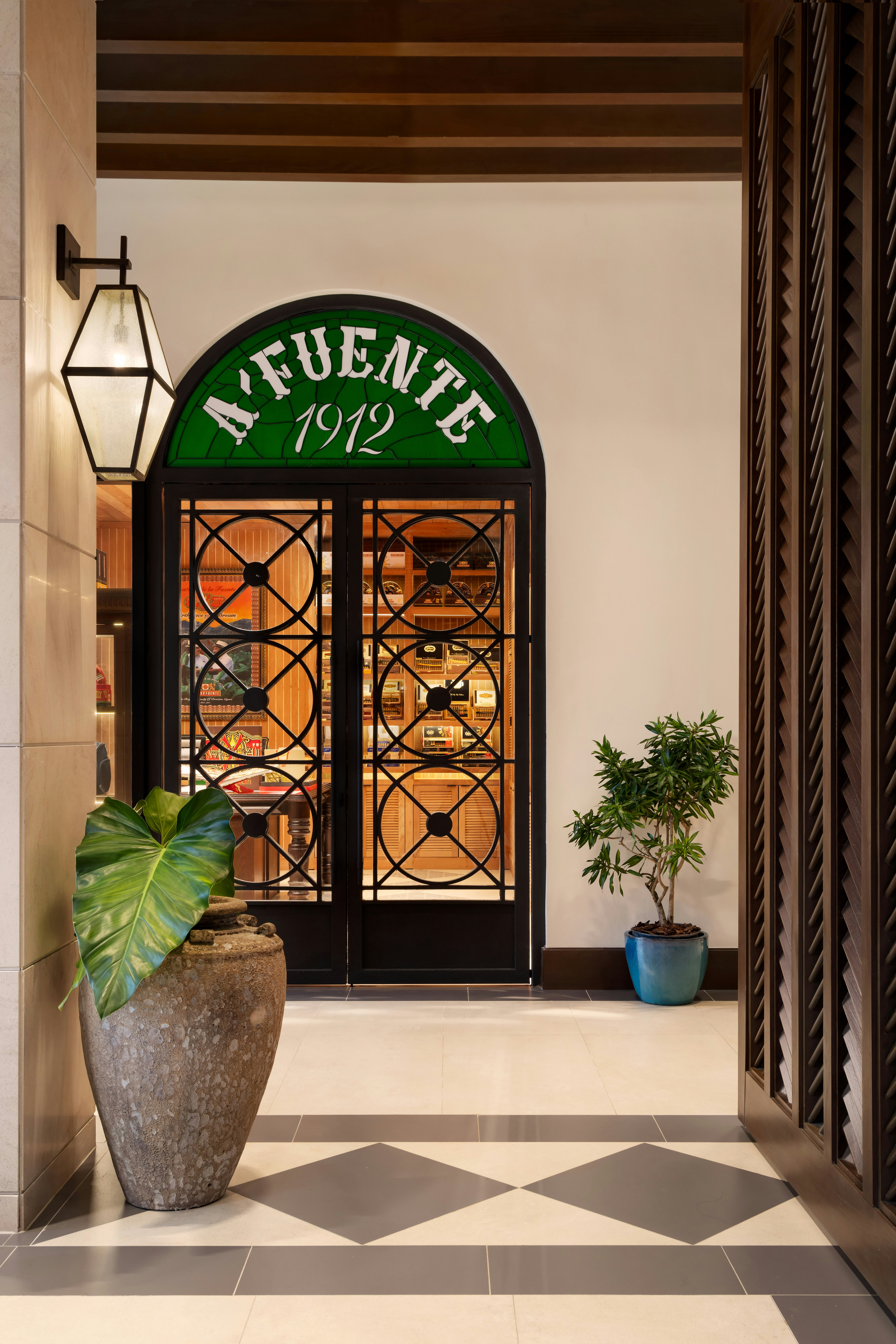 Hotel Santiago, Curio Collection by Hilton 10/59