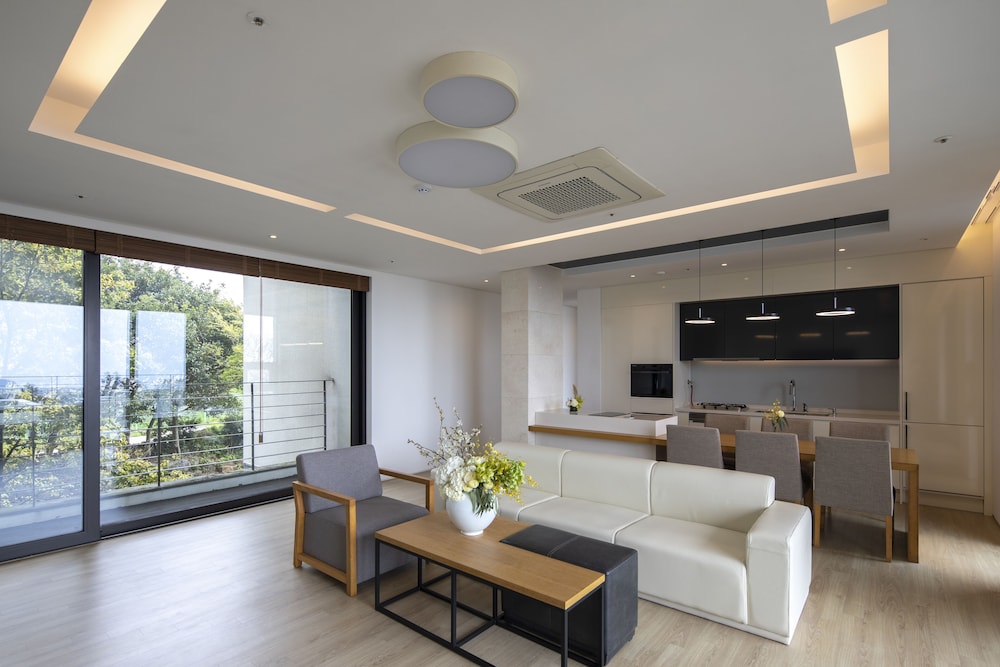 Velum Resort 43/58