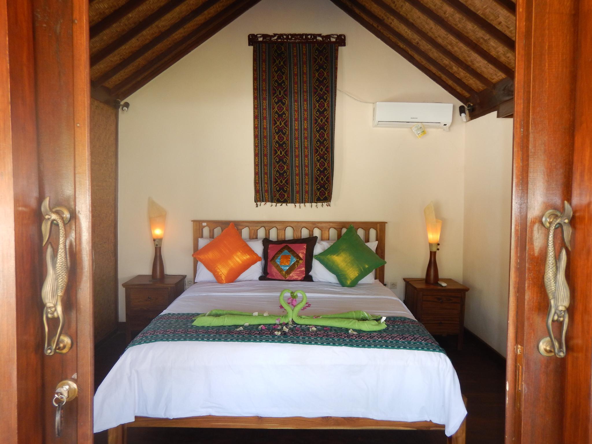 Water, Double Bed