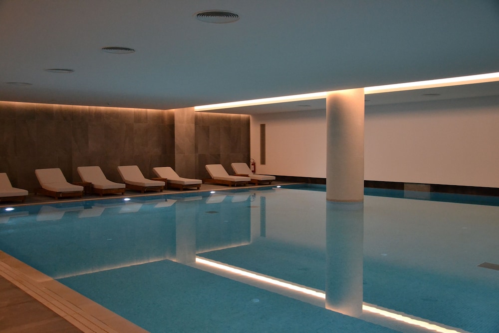 Gennadi Grand Resort 48/84