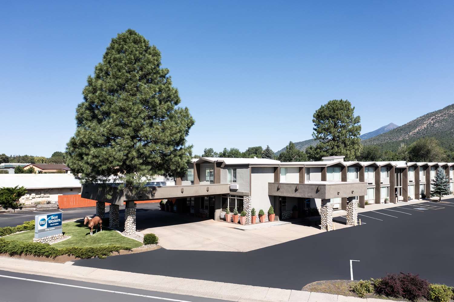 Best Western Pony Soldier Inn & Suites 38/40
