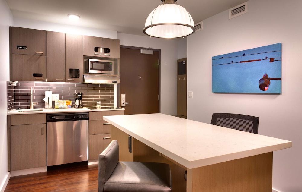 Hyatt House Portland/Downtown 42/66
