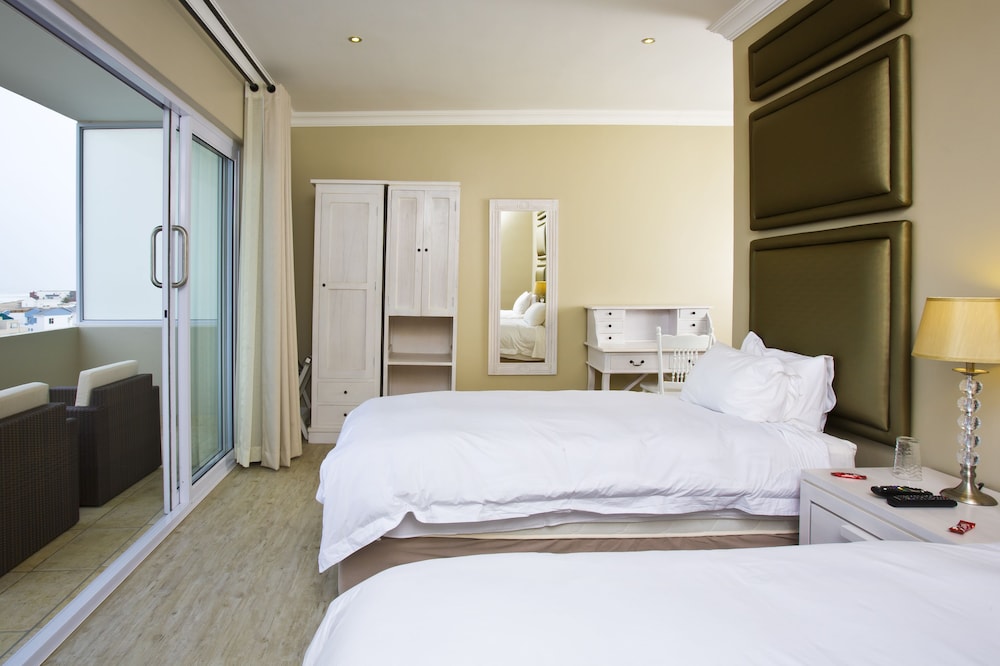 Atlantic Villa Boutique Guesthouse 11/71