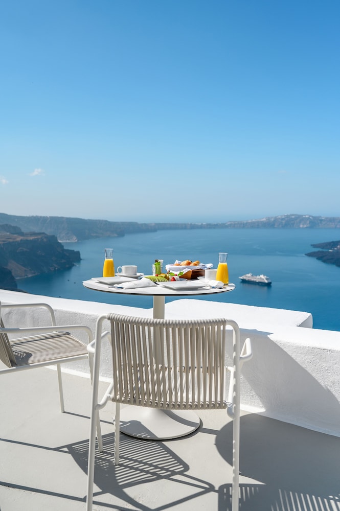 Iconic Santorini 58/73