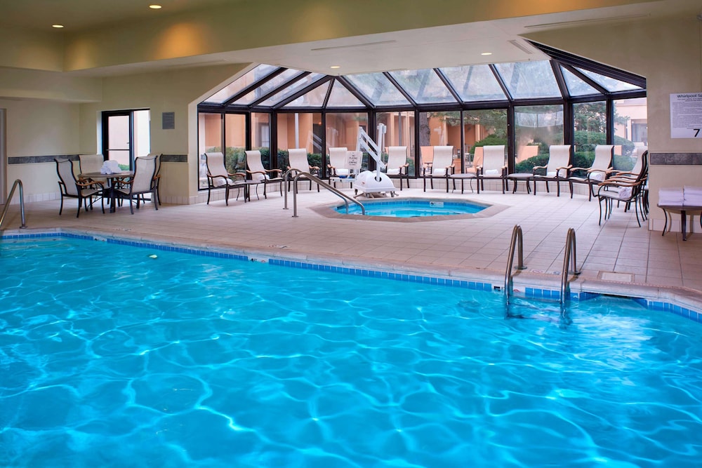 Sonesta Select Kansas City Airport Tiffany Springs 3/48