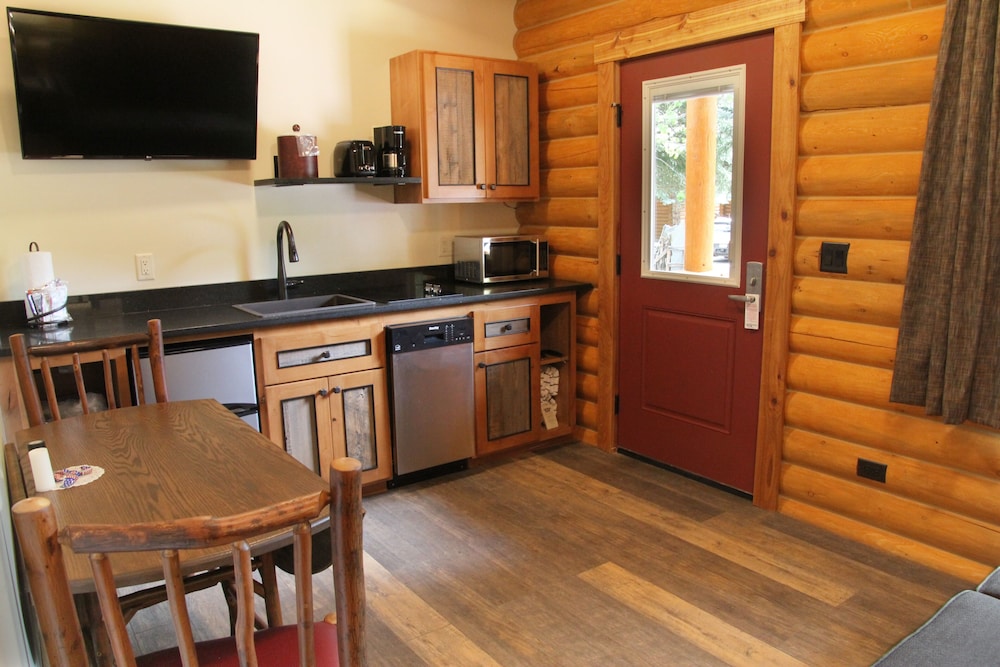 Cowboy Village Resort 46/69