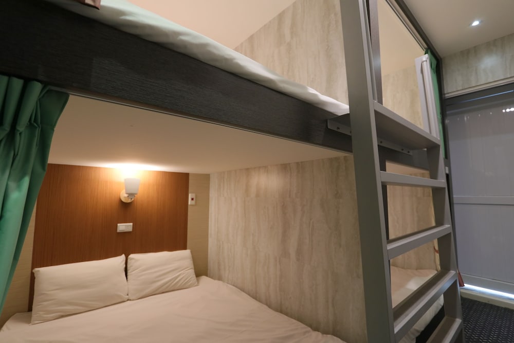 YPJ HOTEL 36/70