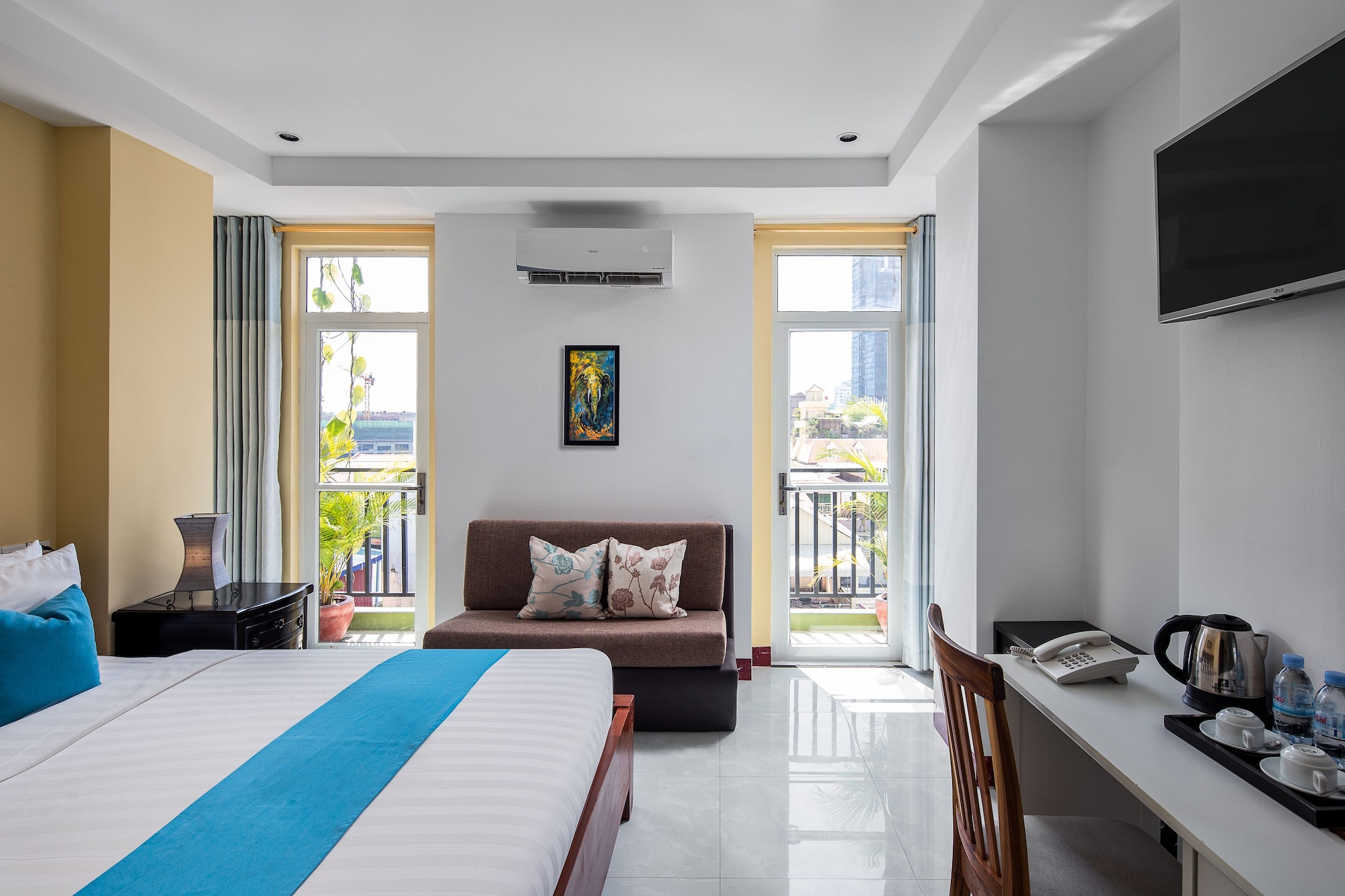 SUPERIOR, DOUBLE BED