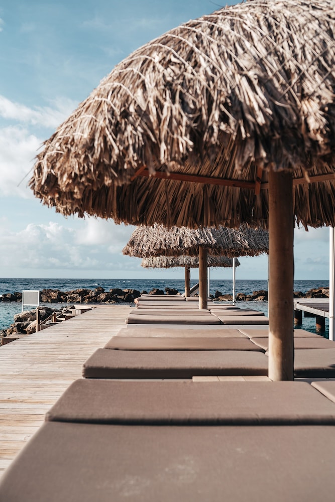 The Kontiki Curacao Beach Resort 70/74
