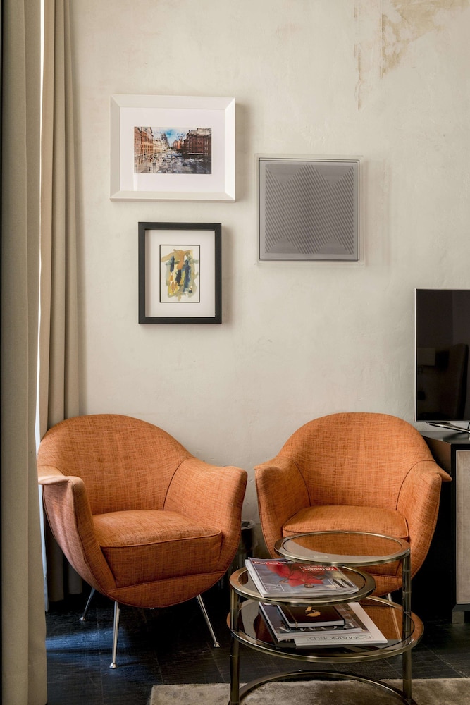 DOM Hotel Roma 42/50