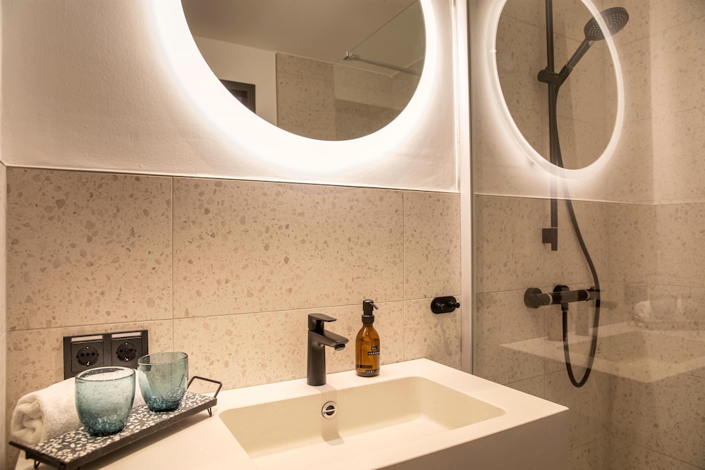LOGINN Hotel Offenbach 54/54
