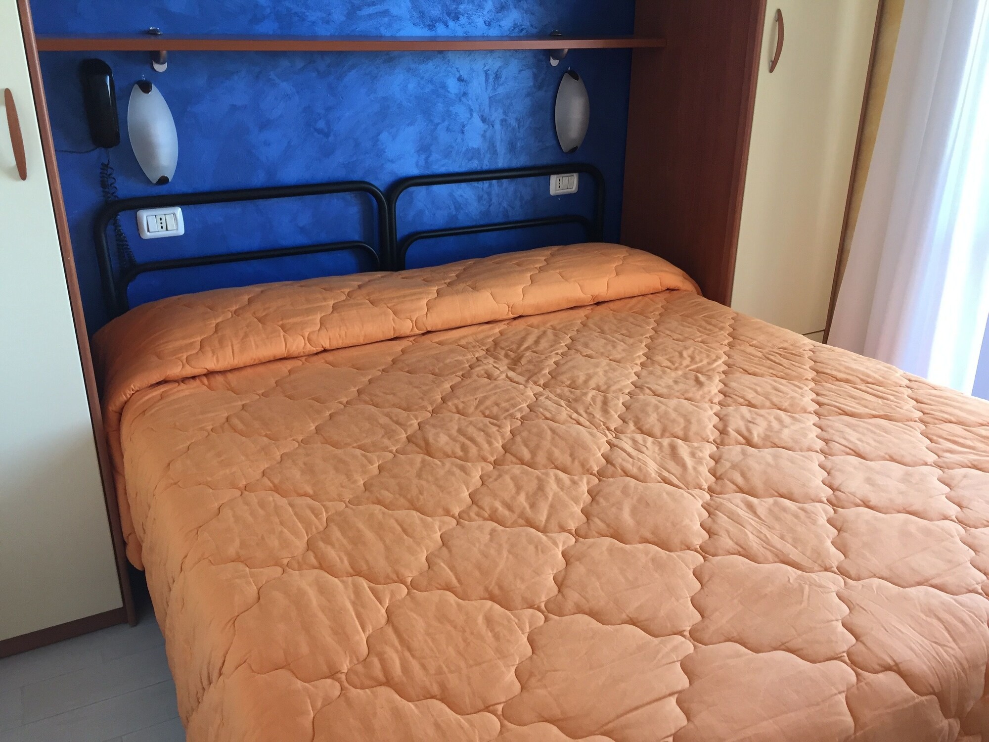 ROOM, QUADRUPLE
