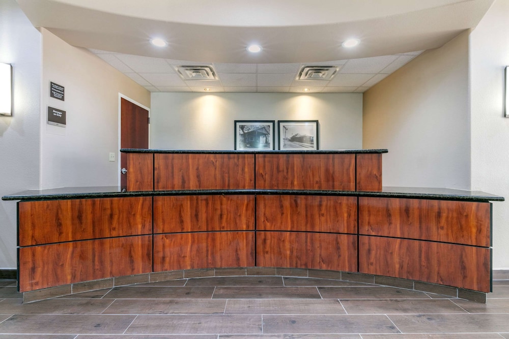Comfort Inn and Suites Van Buren Fort Smith 4/40