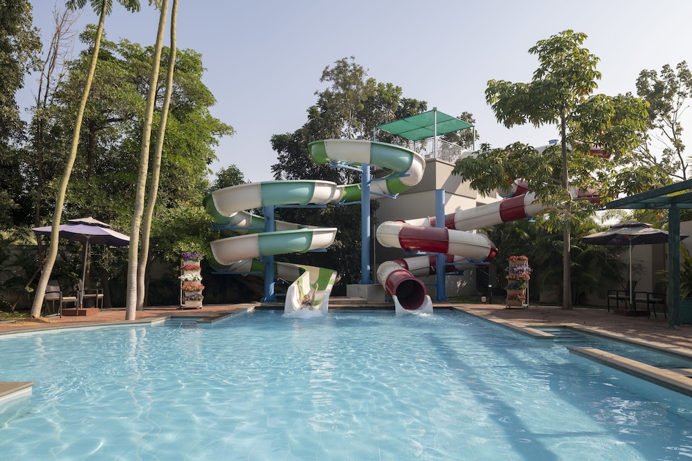 SUNRAY VILLAGE RESORT 24/33