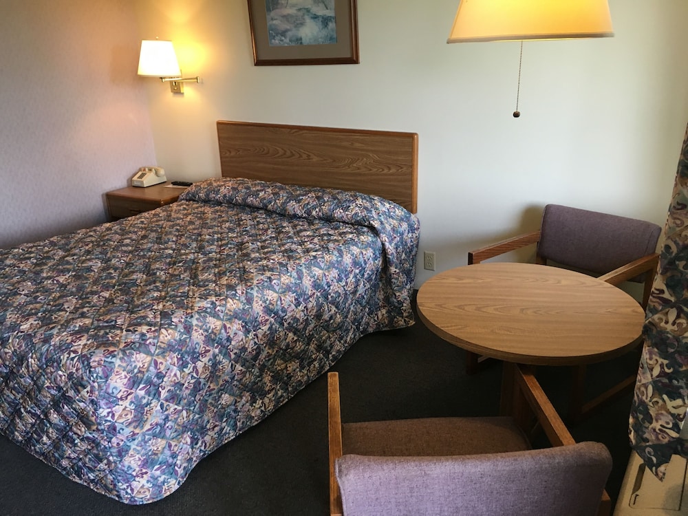 Salt Creek Inn 13/36
