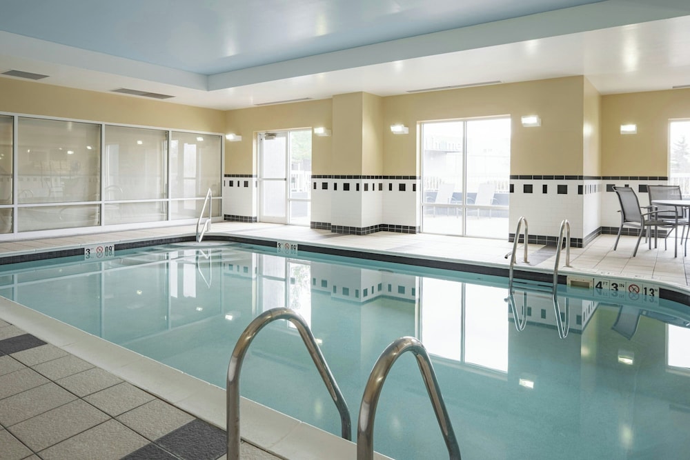 Fairfield Inn Suites By Marriott Louisville East 19/50