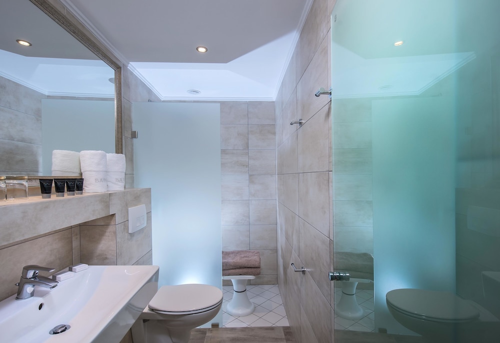 Matheo Hotel Villas & Suites 47/49