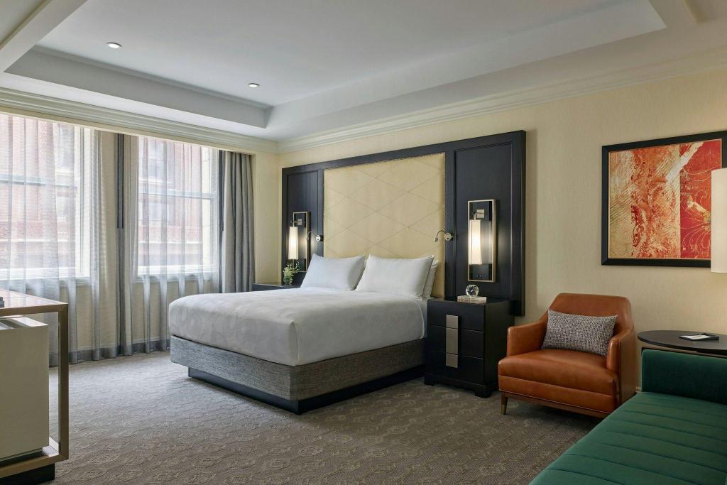 Lincoln, Suite, King Bed