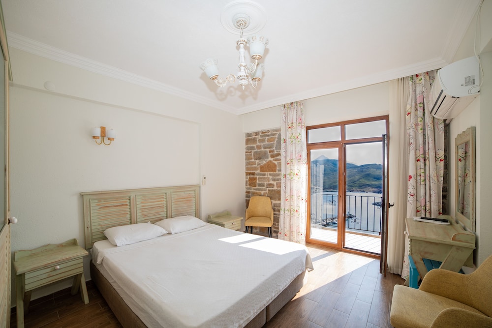 Gokceada Yakamoz Motel 12/50