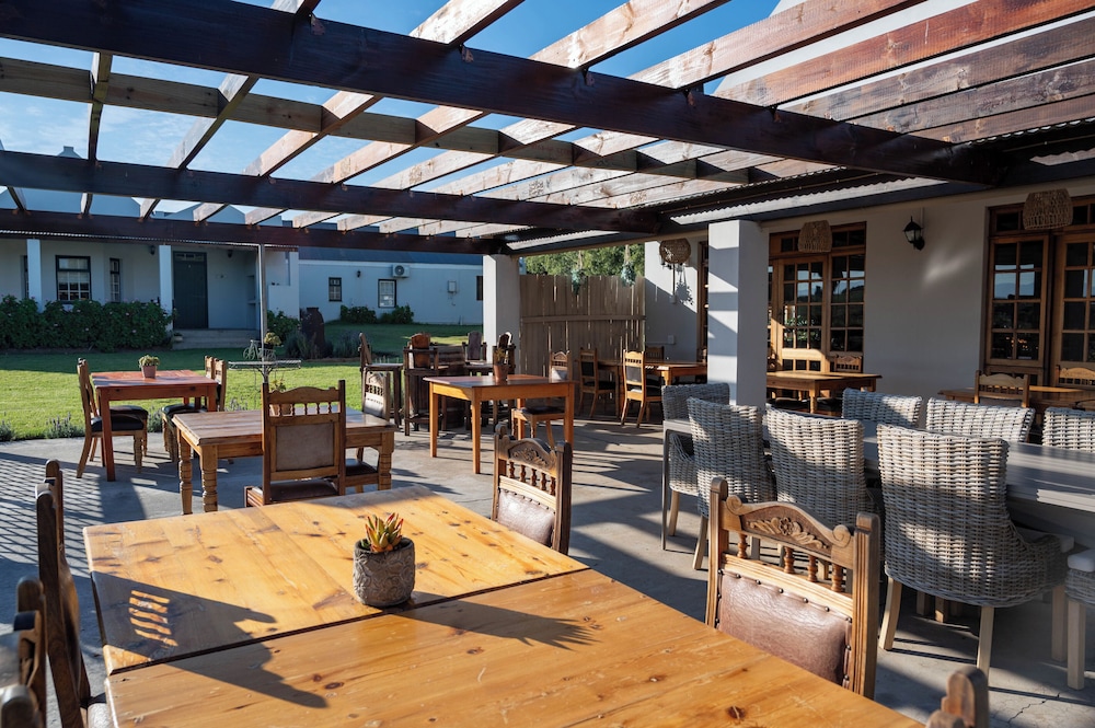 De Denne Guest House 31/50
