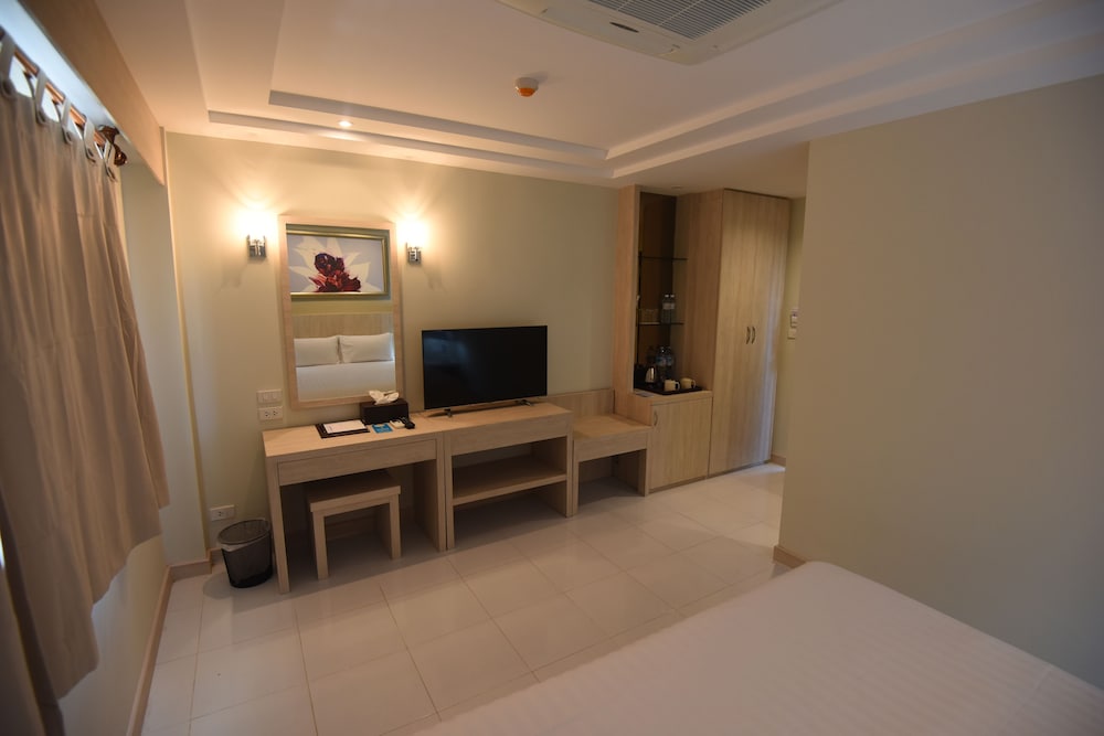 Pp Charlie Beach Resort 11/60