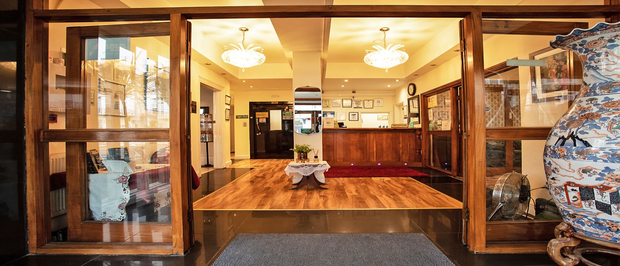The Waverley Hotel 6/38