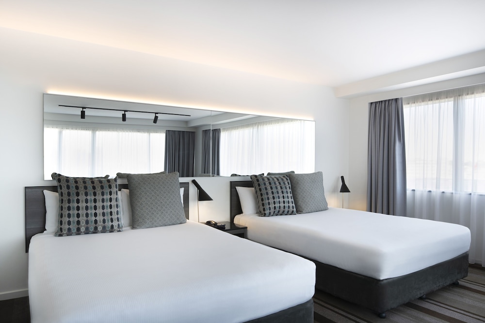 Mercure Sydney 28/67