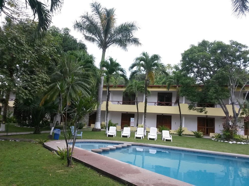 Samara Beach Hotel 42/49