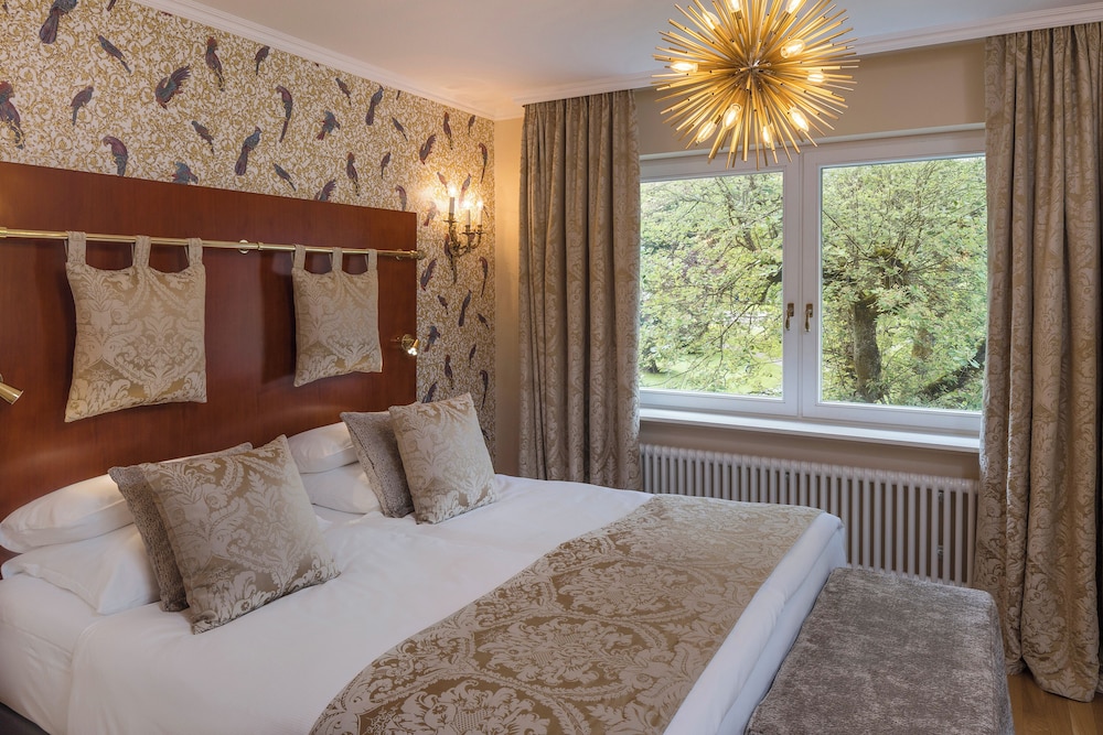 Suite, Double Bed, Parkhotel Adler 2/5