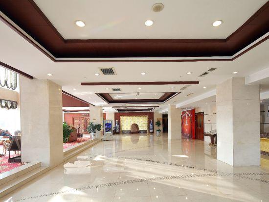 Zhenbao Holiday Hotel (Nanjing Olympic Sports Center) 9/28