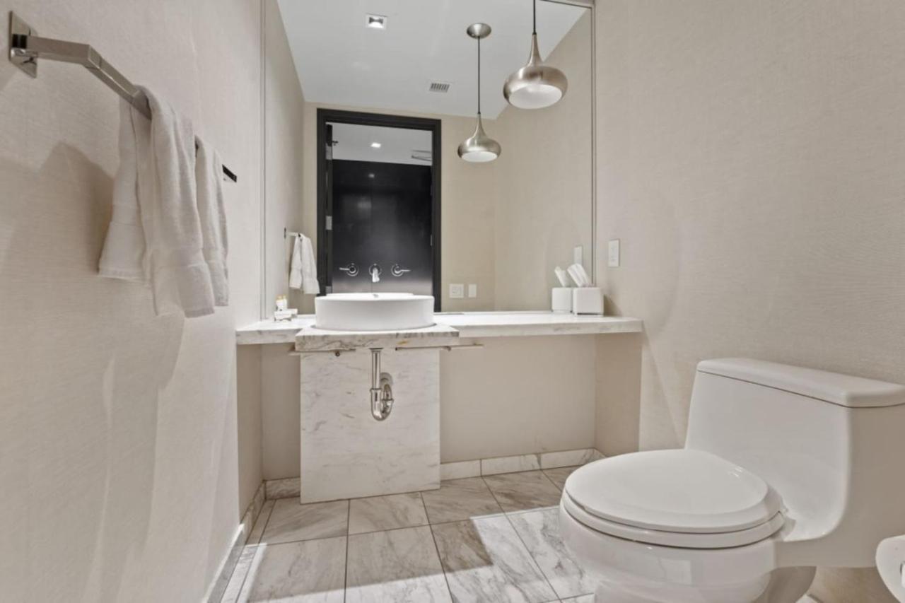 The Celine Riviera Suite at Palms Place 37/42