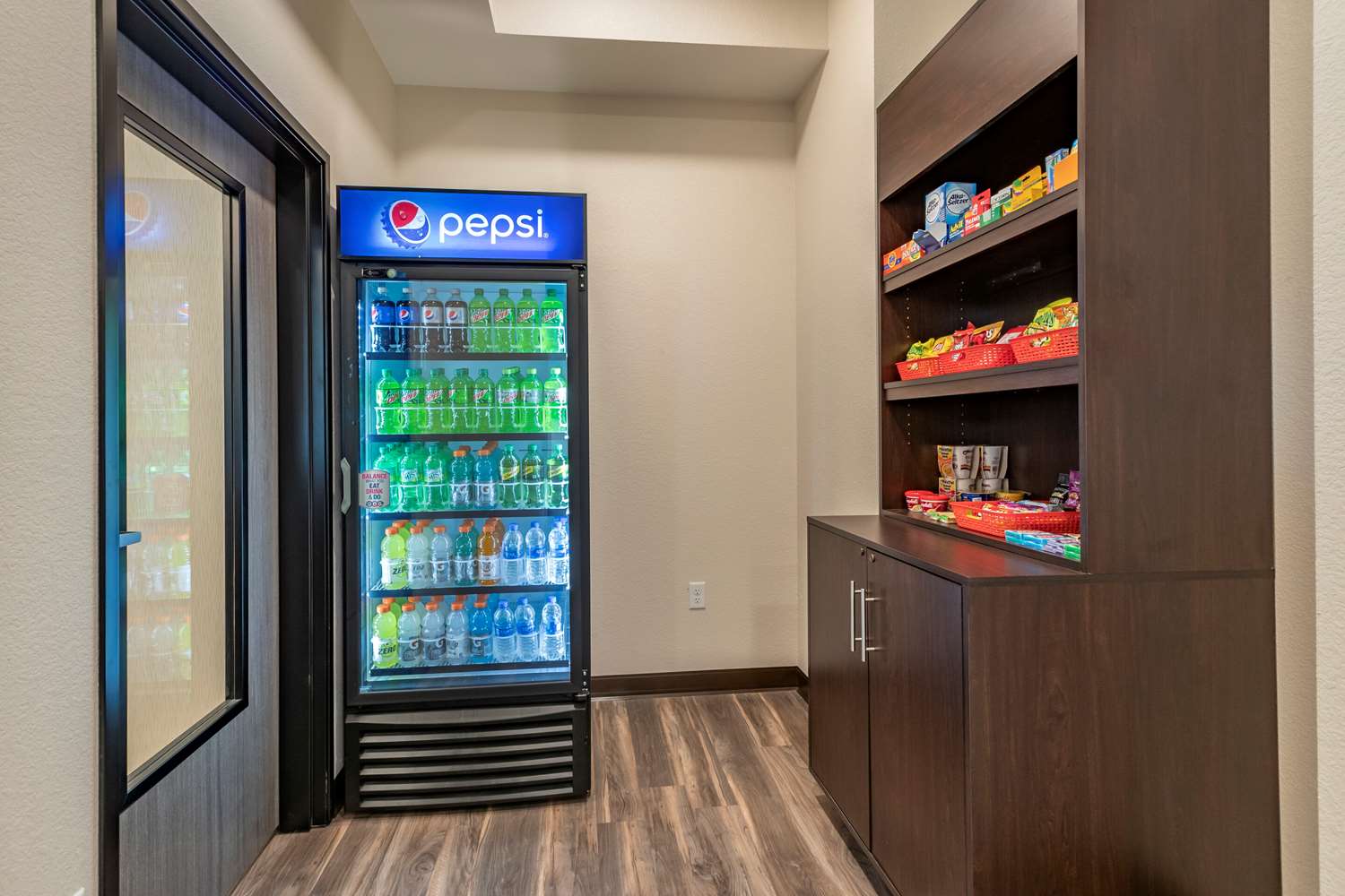 MainStay Suites Waukee-West Des Moines 10/27